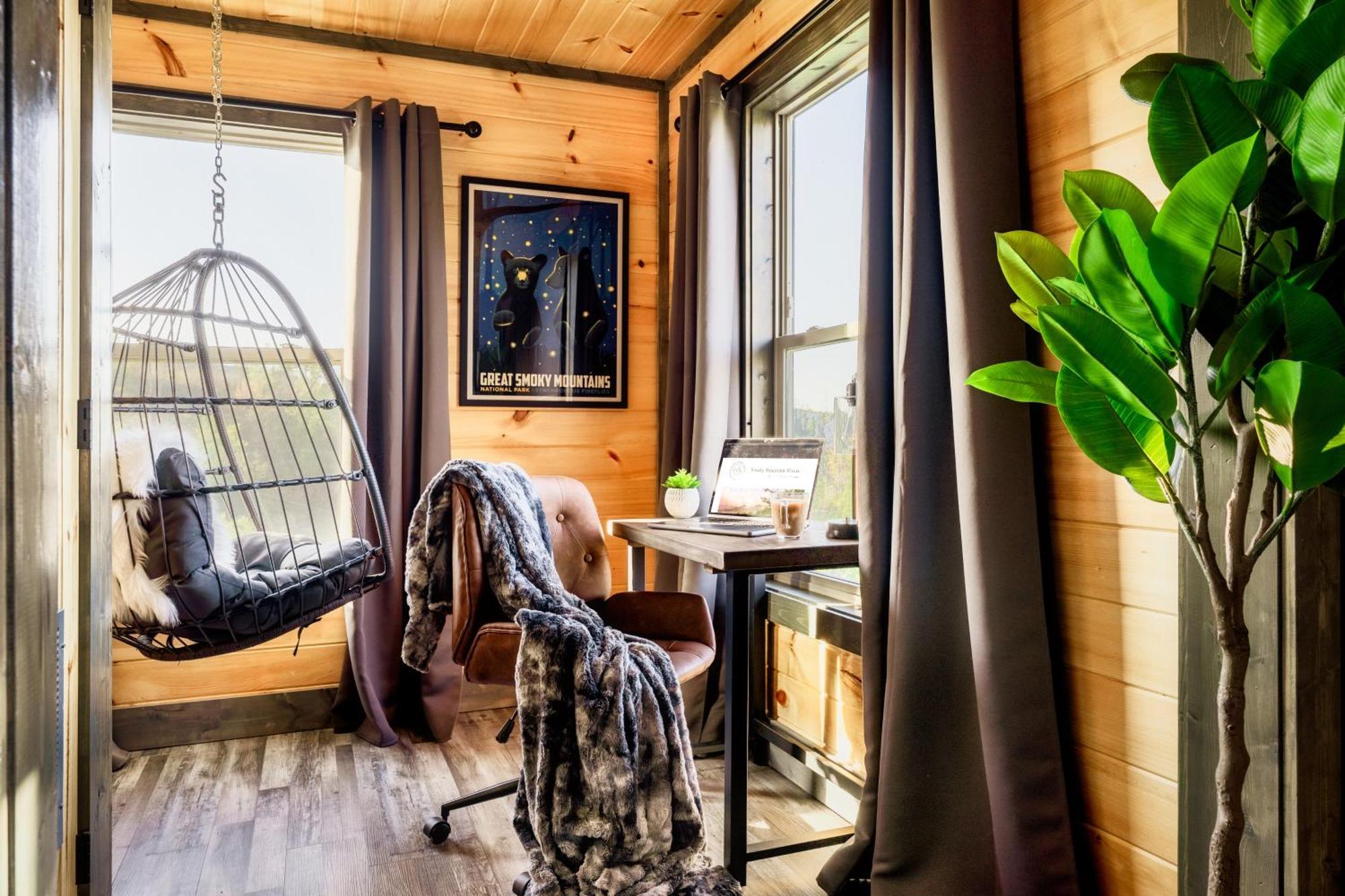 Mountainscape - Brand New Cabin W Views - Hottub - Firetable - Ps5 - Pooltable - 3 Pools 蓋特林堡 外观 照片