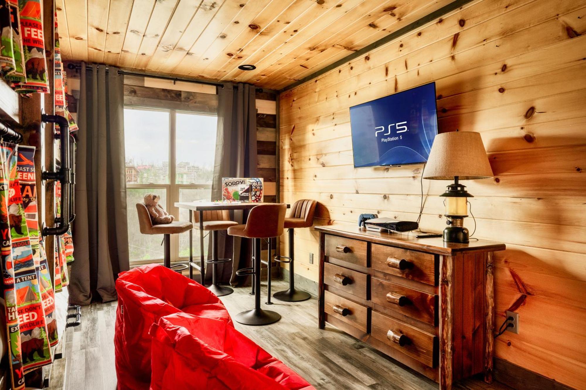 Mountainscape - Brand New Cabin W Views - Hottub - Firetable - Ps5 - Pooltable - 3 Pools 蓋特林堡 外观 照片
