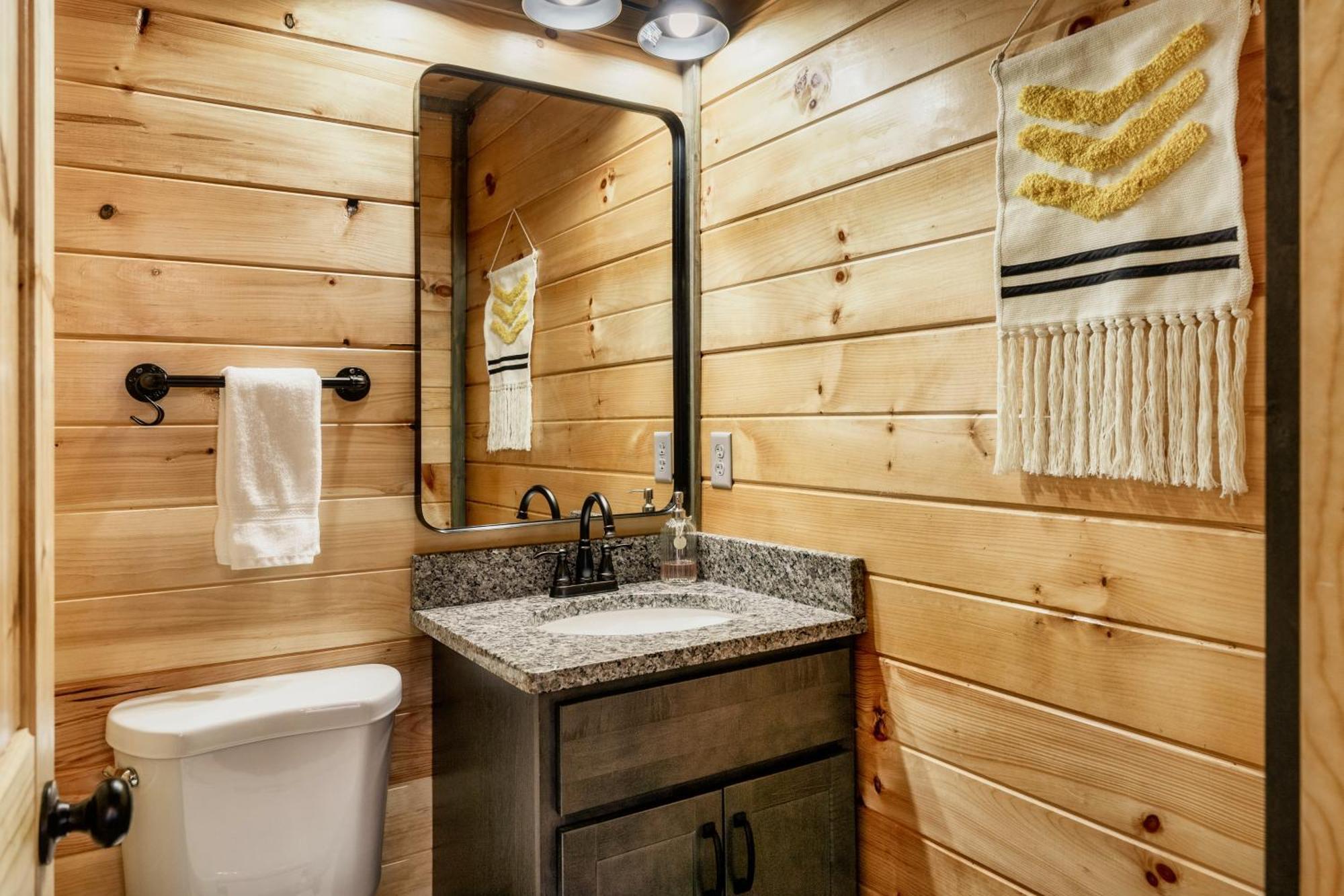 Mountainscape - Brand New Cabin W Views - Hottub - Firetable - Ps5 - Pooltable - 3 Pools 蓋特林堡 外观 照片