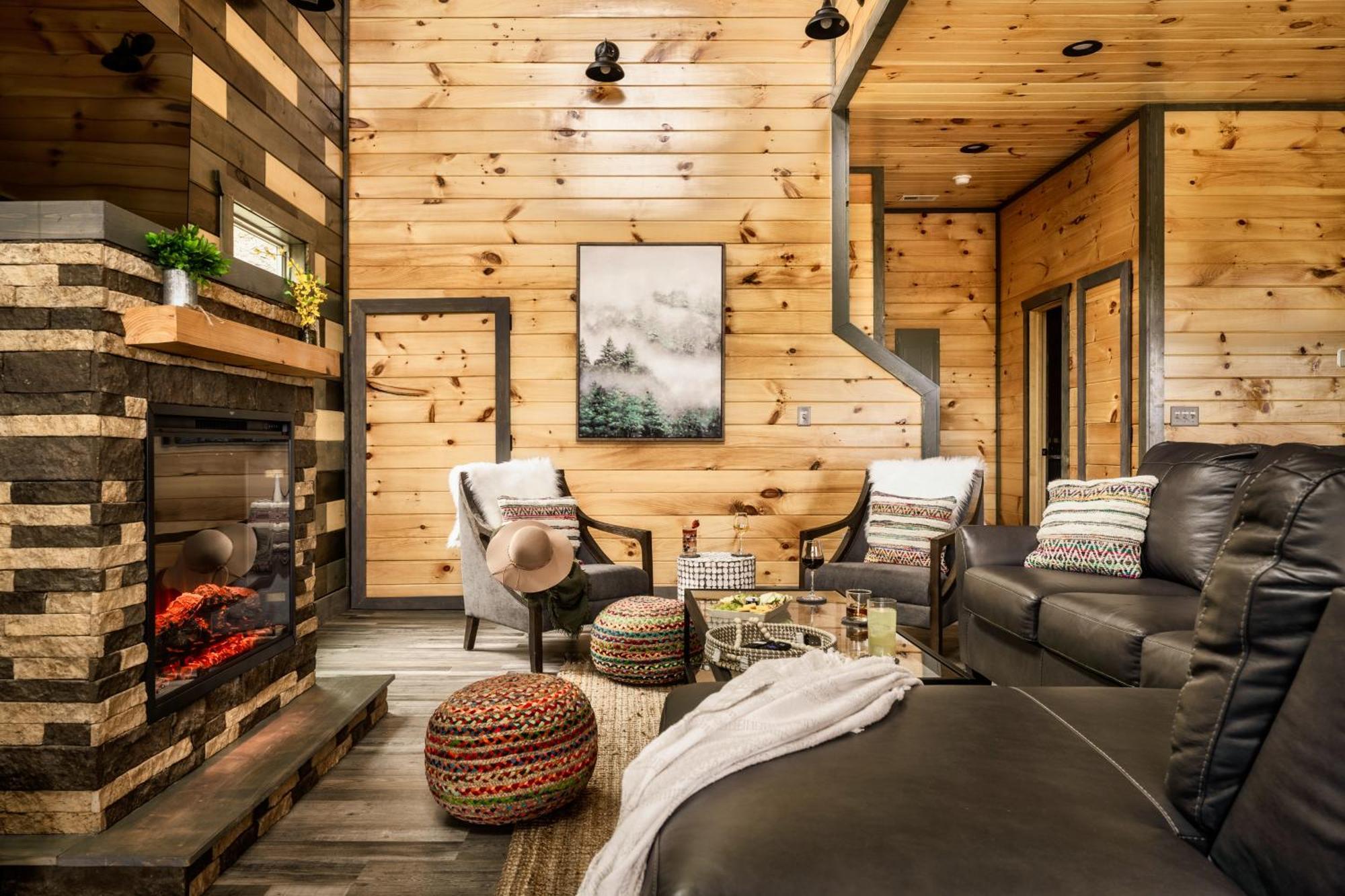 Mountainscape - Brand New Cabin W Views - Hottub - Firetable - Ps5 - Pooltable - 3 Pools 蓋特林堡 外观 照片